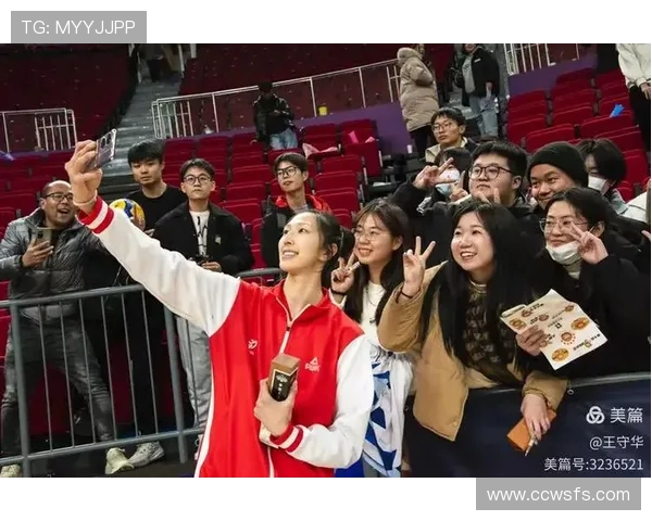 金牛社媒分享赛后视频 全队与球迷热情互动展现无限活力